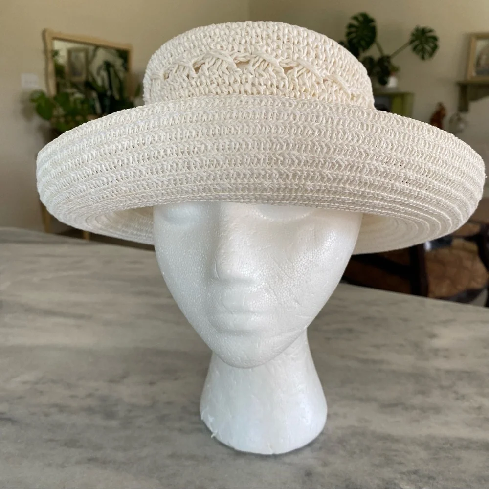 Creamy Winter White Straw Hat Summer Sun Hat Trimmed Ribbon